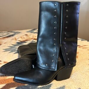 Women’s Black boots